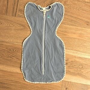 Love to Dream swaddle NWOT